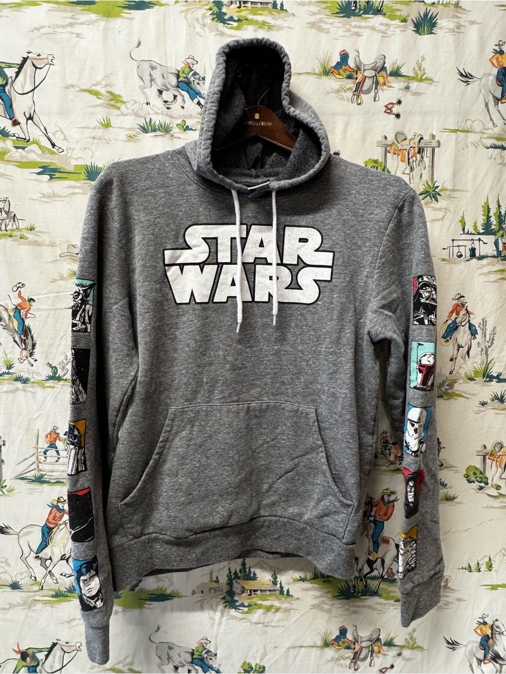 Star Wars Men's Gray Pullover Hoodie size small